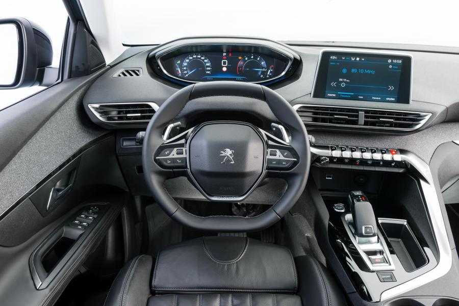 Панель приборов Peugeot 5008 2018 года  (LA) (фото 5 из 7)